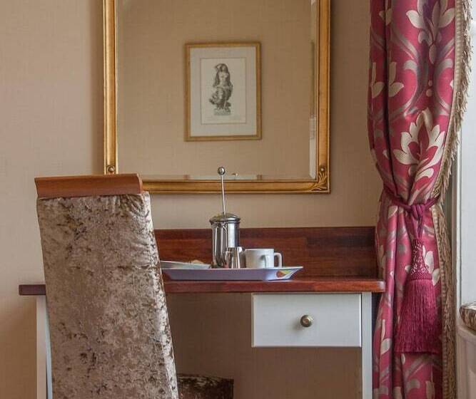 اتاق استاندارد سه نفره, Gabriel House Guesthouse