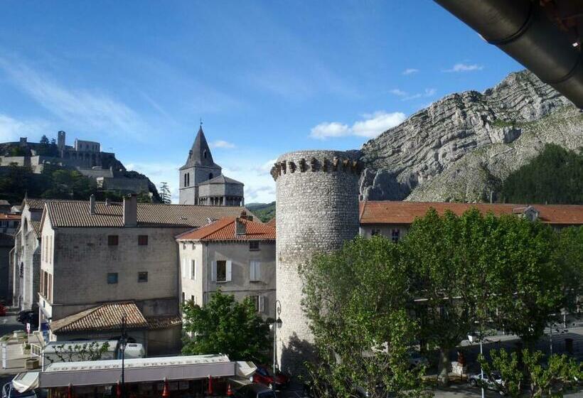 חדר סטנדרט, Grand Hôtel Du Cours