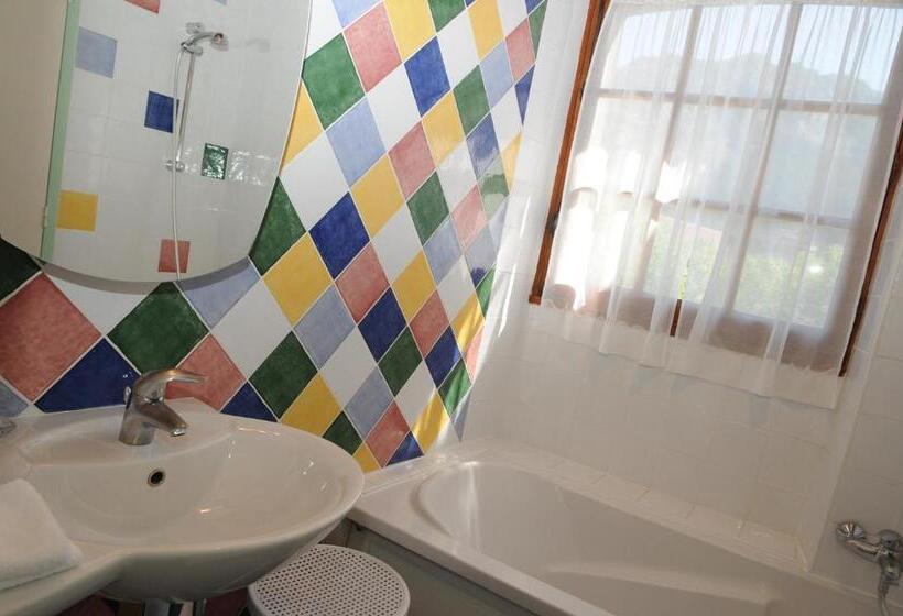 스탠다드 룸, Grand Hôtel Du Cours