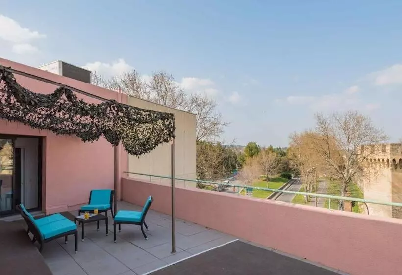 スタンダードスタジオ, Ibis Avignon Centre Pont De L'europe