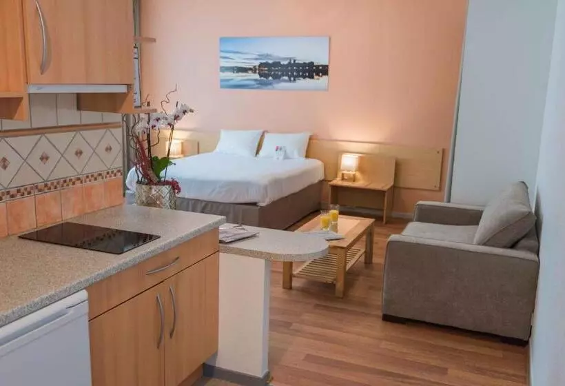 スタンダードスタジオ, Ibis Avignon Centre Pont De L'europe