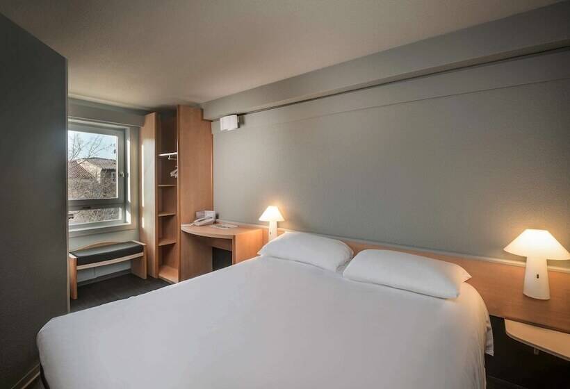 스탠다드 룸 더블 침대, Ibis Carcassonne Centre  La Cite