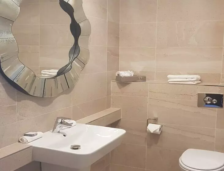 Standard Triple Room, Kilkenny