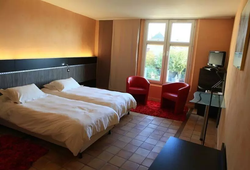 Standard Room, Le Senechal