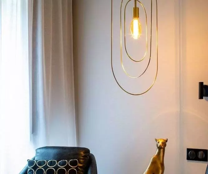 コンフォートルーム, Maisons Du Monde Hotel & Suites   Nantes