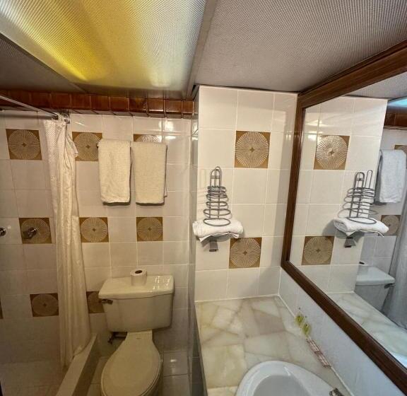 غرفة قياسية رباعية, Presidente By Nass