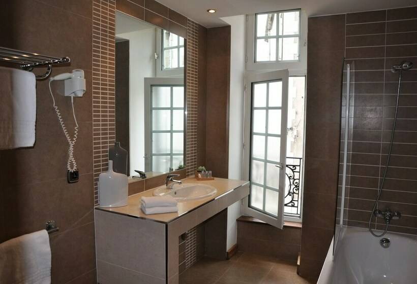 Номер Стандарт, The Originals City, Hôtel la Reine Jeanne, Orthez
