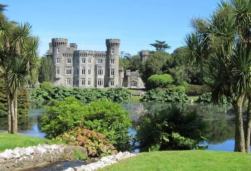 スーペリアールーム, Whitford House