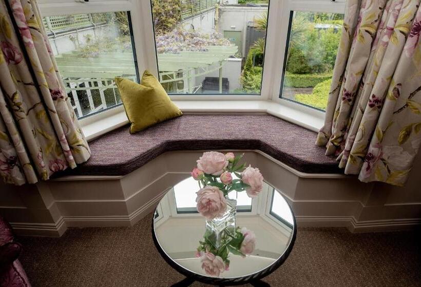 Номер Стандарт Трехместный, Whitford House