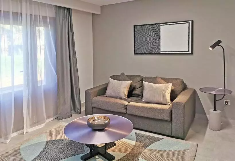 سوییت جونیور, Marbella Resort