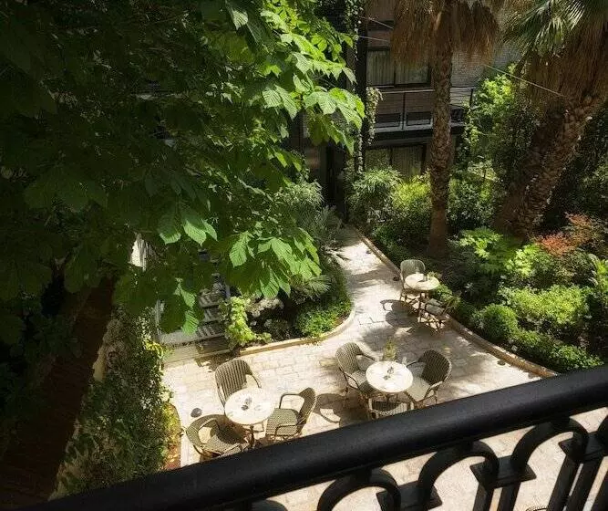 Chambre Supérieure Individuelle, B Montmartre