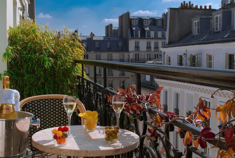 Junior Suite avec Balcon, B Montmartre