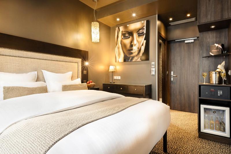 Chambre Classique, B Montmartre