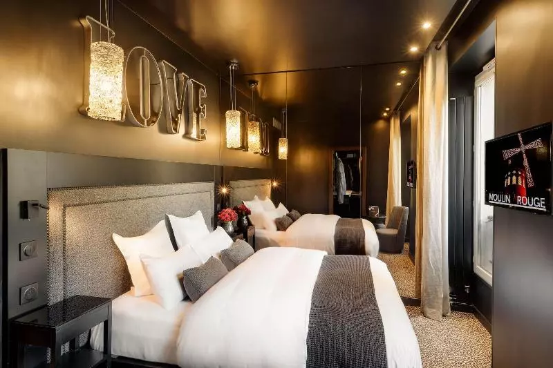 Chambre Classique, B Montmartre