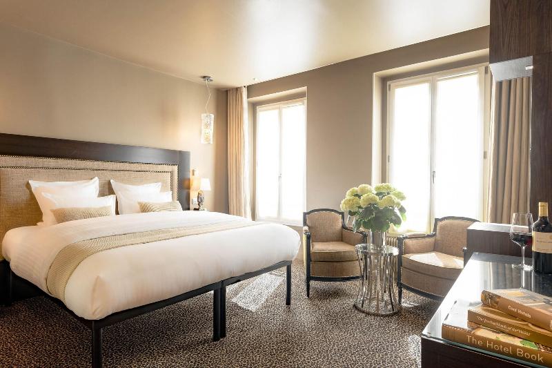 Chambre Supérieure, B Montmartre