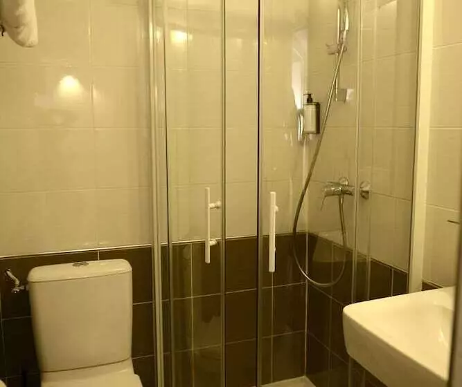 اتاق استاندارد یک نفره, Hôtel Villa Berlioz