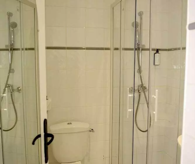 اتاق استاندارد یک نفره, Hôtel Villa Berlioz