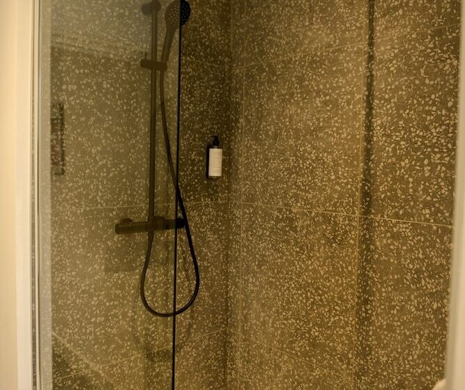 スタンダードトリプルルーム, Hôtel Villa Berlioz