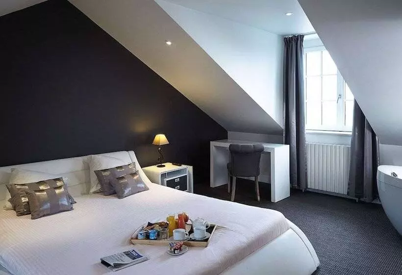 ジュニアスイート, Best Western Le Cheval Blanc  Vue Sur Le Port Plein Centre Ville