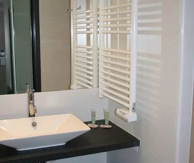 １ベッドルームアパートメント, Best Western Le Cheval Blanc  Vue Sur Le Port Plein Centre Ville