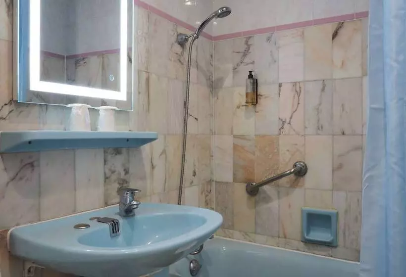 Quarto standard, Busby