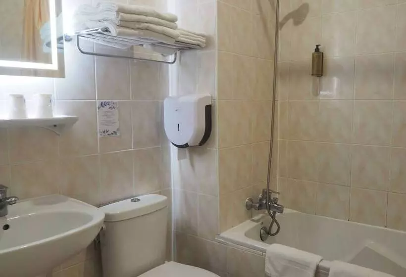 Quarto Quádruplo Standard, Busby