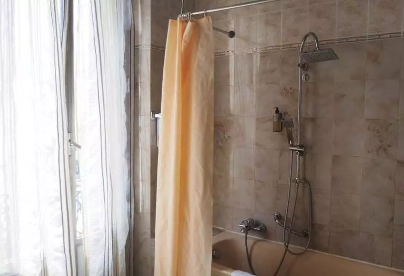 Quarto Quádruplo Standard, Busby