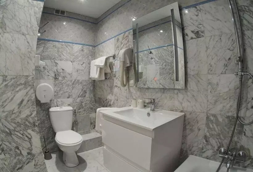 Quarto Comfort, Busby