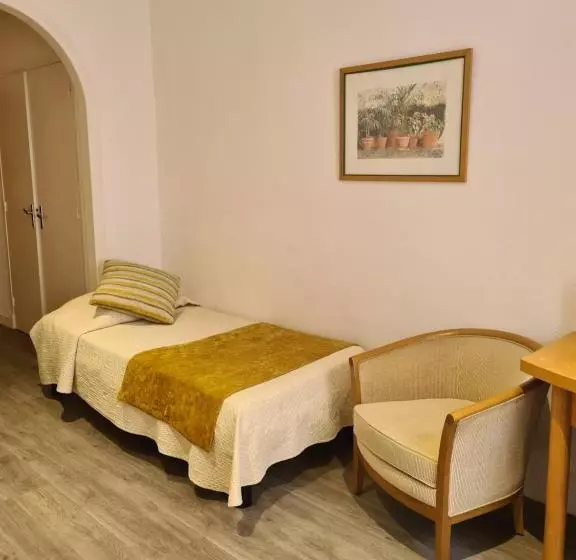 Quarto Economy Individual, Busby