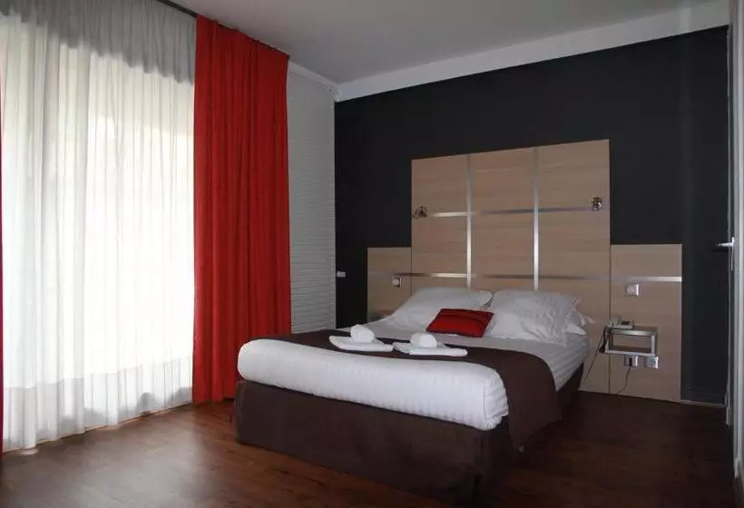 Comfort room with balcony, Hôtel Chris Tel