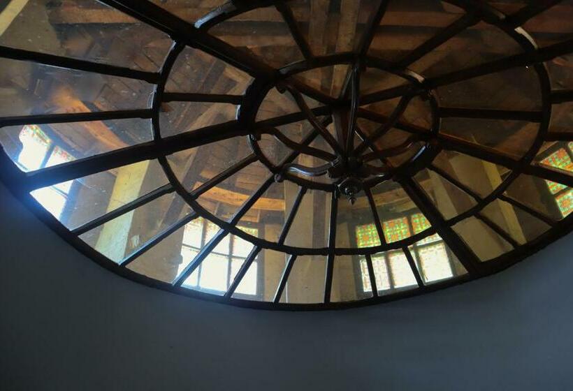 חדר סופריור, Chateau De La Caze