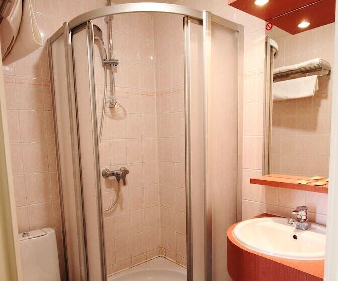 اتاق استاندارد یک نفره, Crystal Reims Centre