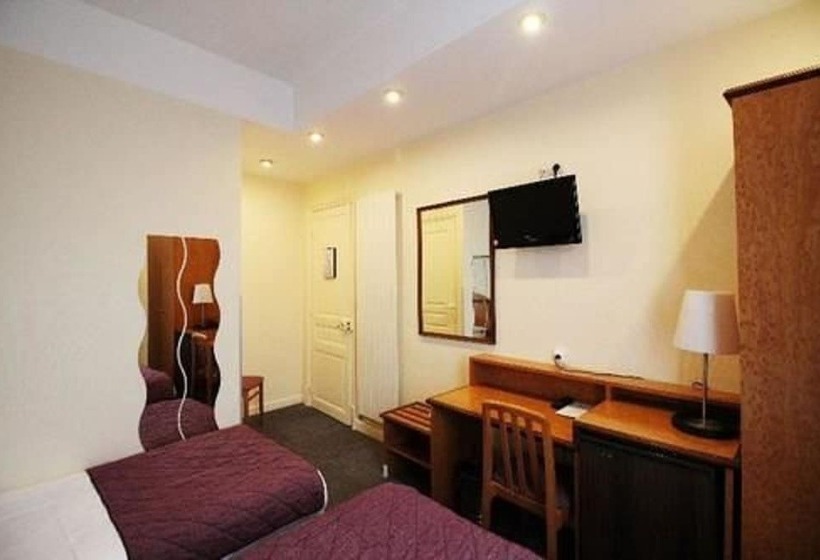 اتاق استاندارد سه نفره, Crystal Reims Centre