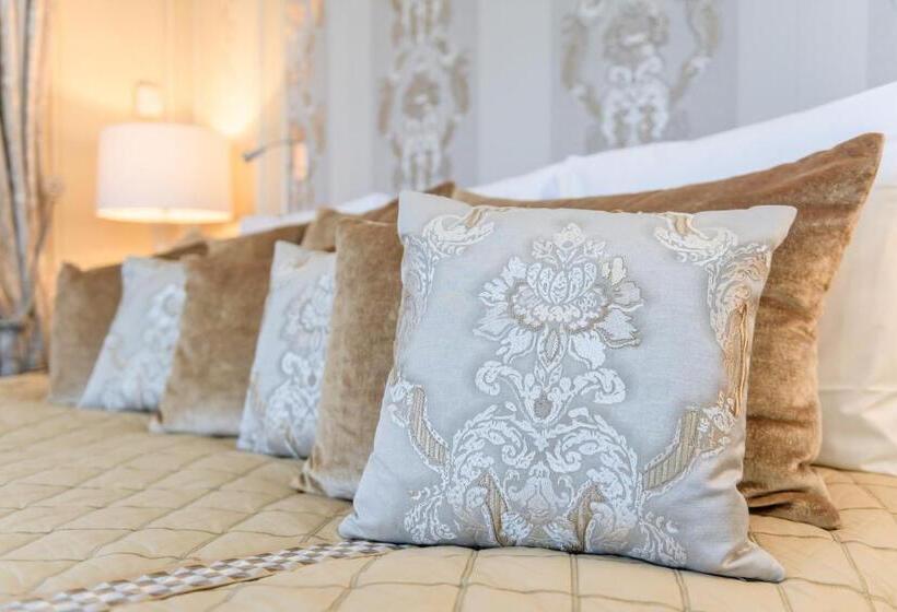 اتاق پرستیژ, Domaine Les Crayeres