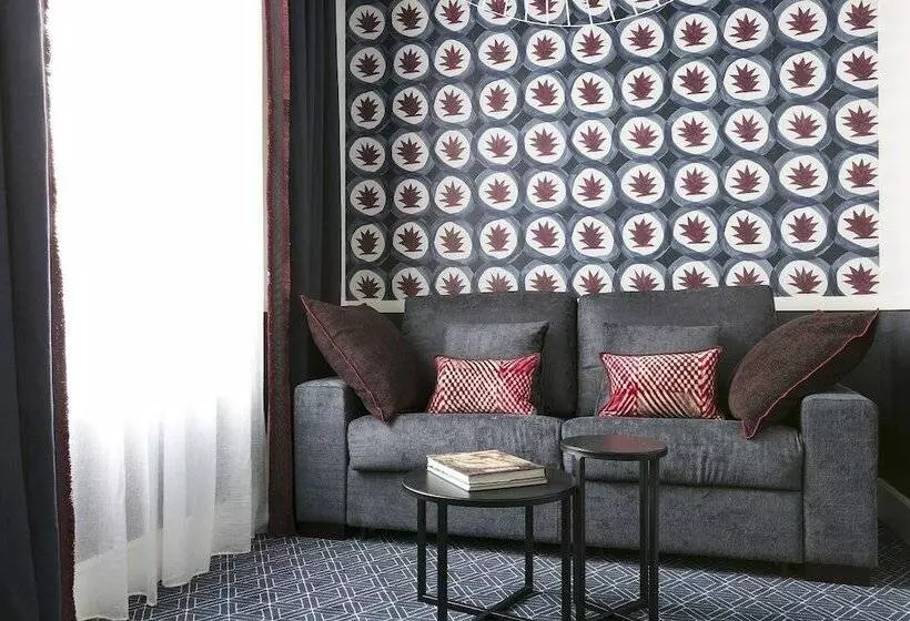 Junior Suite, Continental