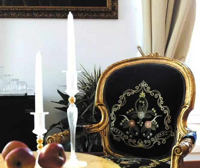 ジュニアスイート, Grand Hôtel Des Ambassadeurs
