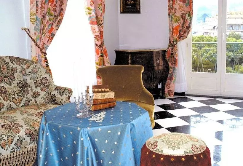 ジュニアスイート, Grand Hôtel Des Ambassadeurs