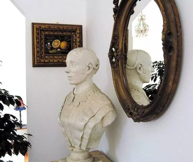 ジュニアスイート, Grand Hôtel Des Ambassadeurs