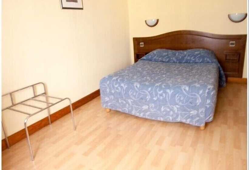 Номер Стандарт, Hôtel De France