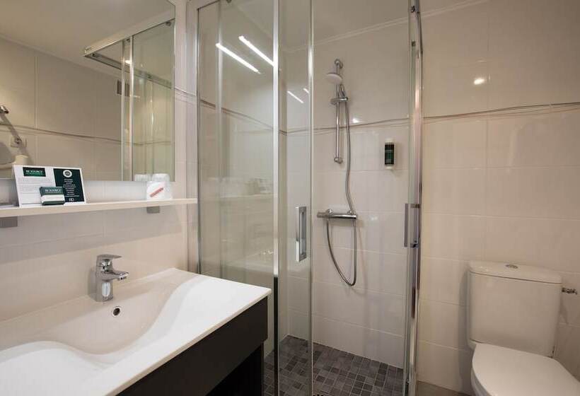 스탠다드 트리플 룸, Le Beffroi