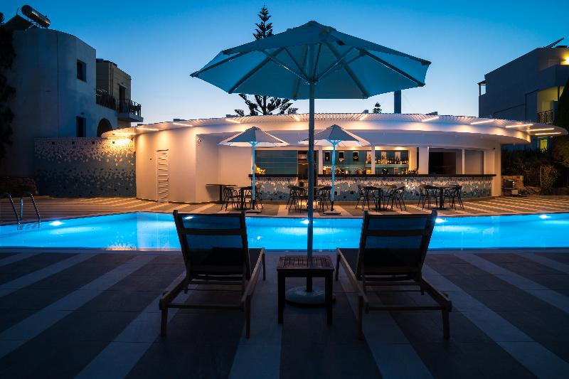 Номер Стандарт Трехместный, Logis Lhôtel Restaurant Antony Verrières Le Buisson