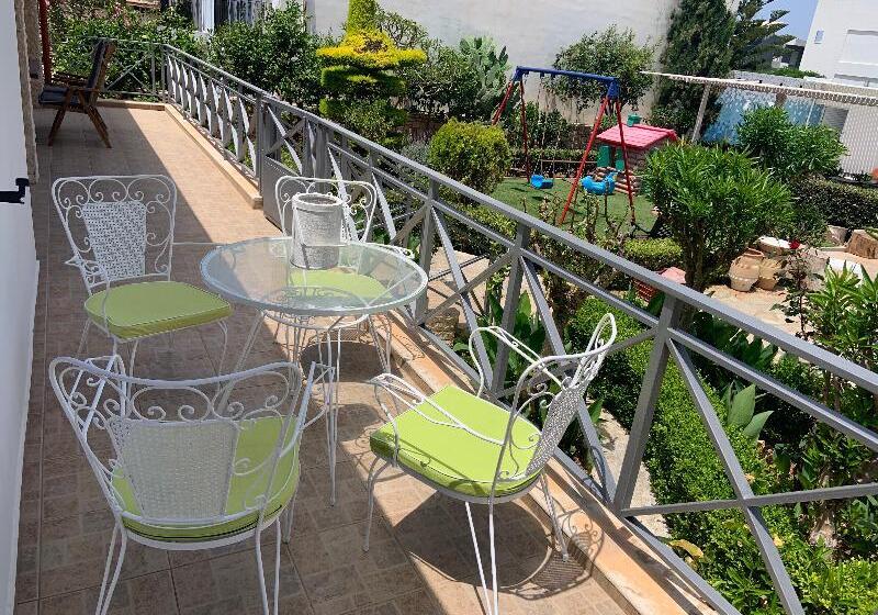 غرفة قياسية ثلاثية, Logis Lhôtel Restaurant Antony Verrières Le Buisson