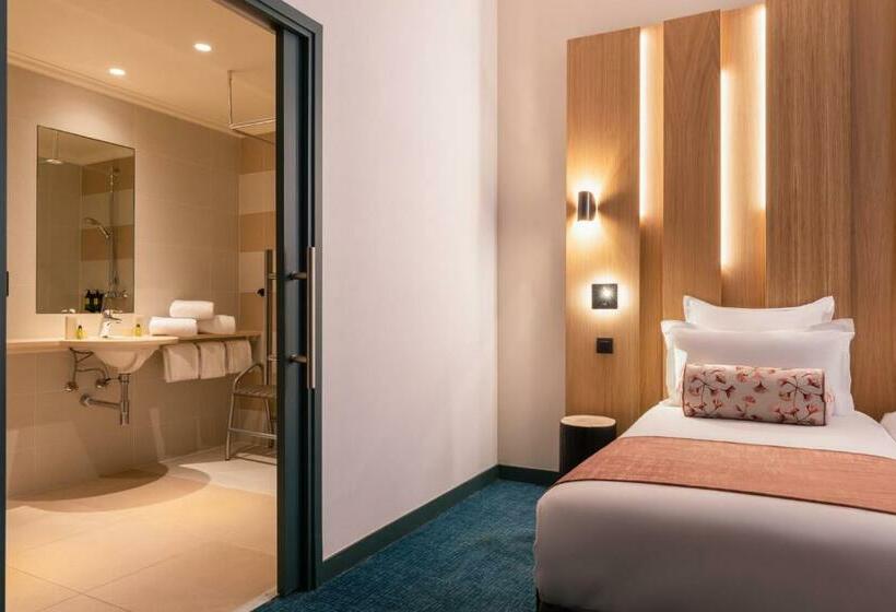 Suite Junior Accessibile ai persone con mobilità ridotta, Leonardo Boutique Hotel Paris Opera