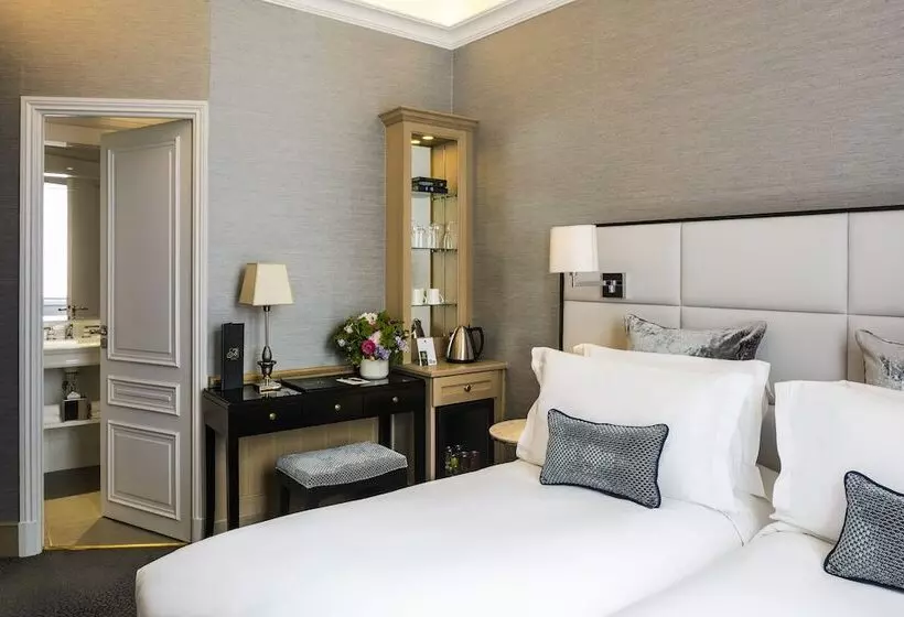 ダブルベッドのクラシックルーム, Sofitel Paris Baltimore Tour Eiffel