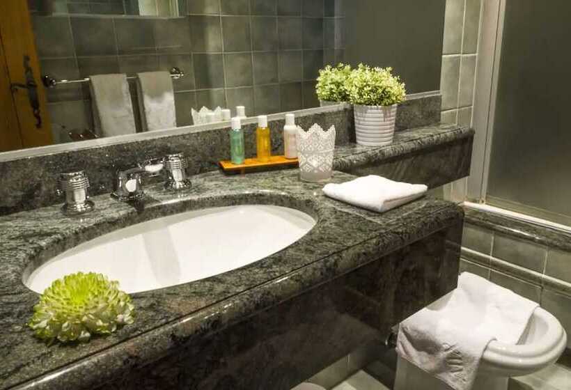 Номер Стандарт, Aux Ducs De Savoie