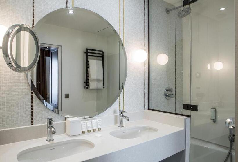 اتاق لوکس, Hôtel Des Saints Pères Esprit De France