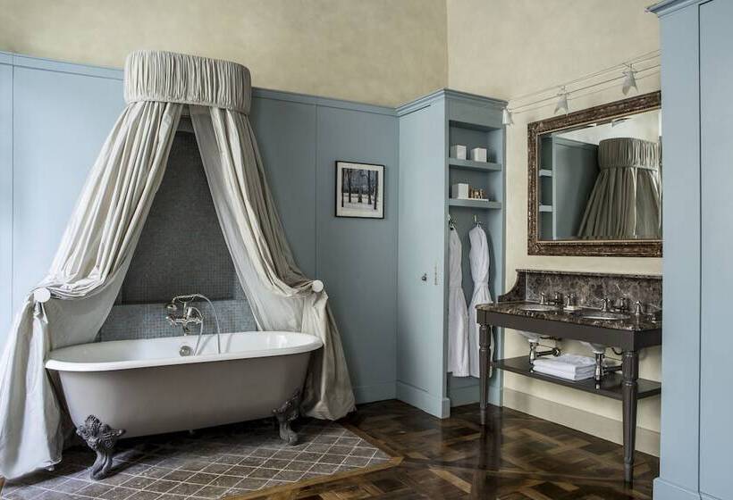 سوییت جونیور, Hôtel Des Saints Pères Esprit De France