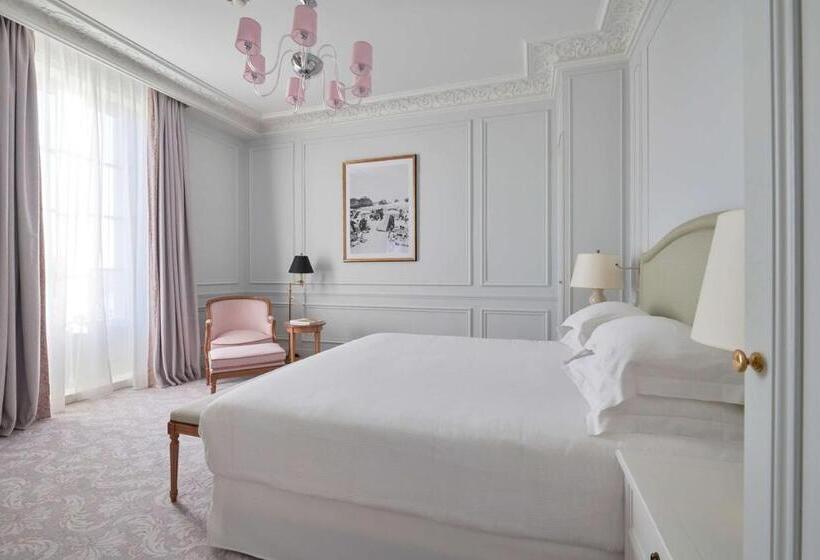 اتاق استاندارد با تخت بزرگ, Hôtel Du Palais Biarritz, In The Unbound Collection By Hyatt