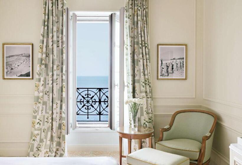 اتاق لوکس با چشمانداز دریا, Hôtel Du Palais Biarritz, In The Unbound Collection By Hyatt