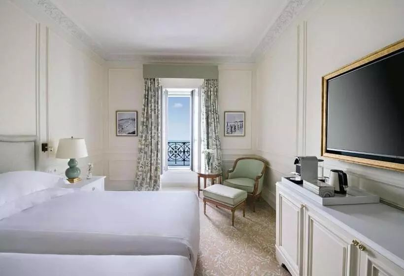 اتاق لوکس با چشم‌انداز دریا, Hôtel Du Palais Biarritz, In The Unbound Collection By Hyatt